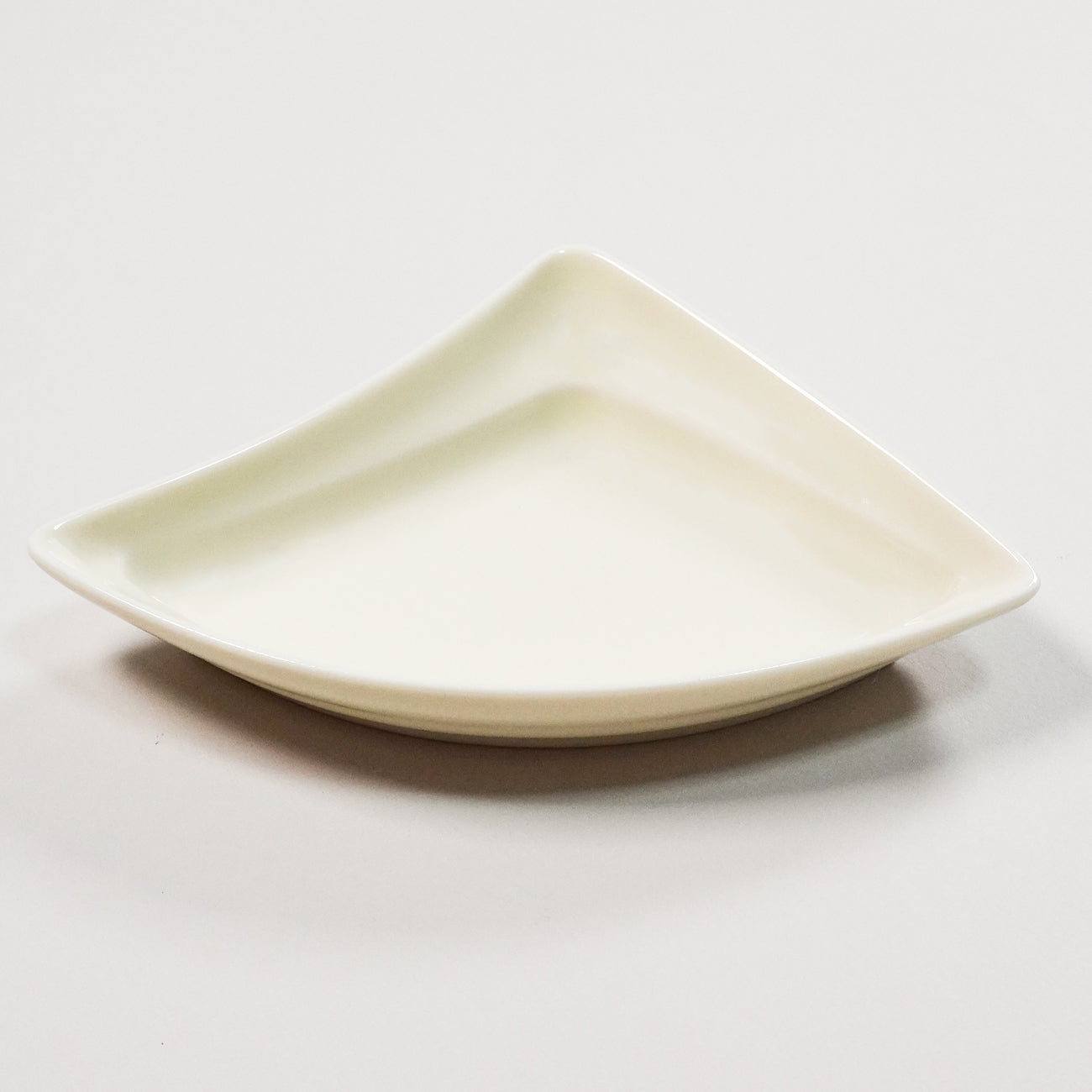 皿 K005-127 レモンシリーズ 三角ウェーブ皿(小) – TOTALウェブショップ
