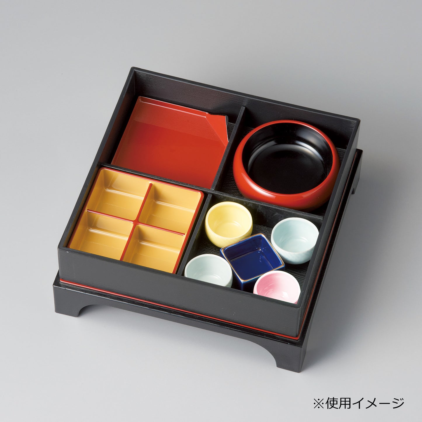 305-31131 正角4つ仕切鉢 クリーム天朱