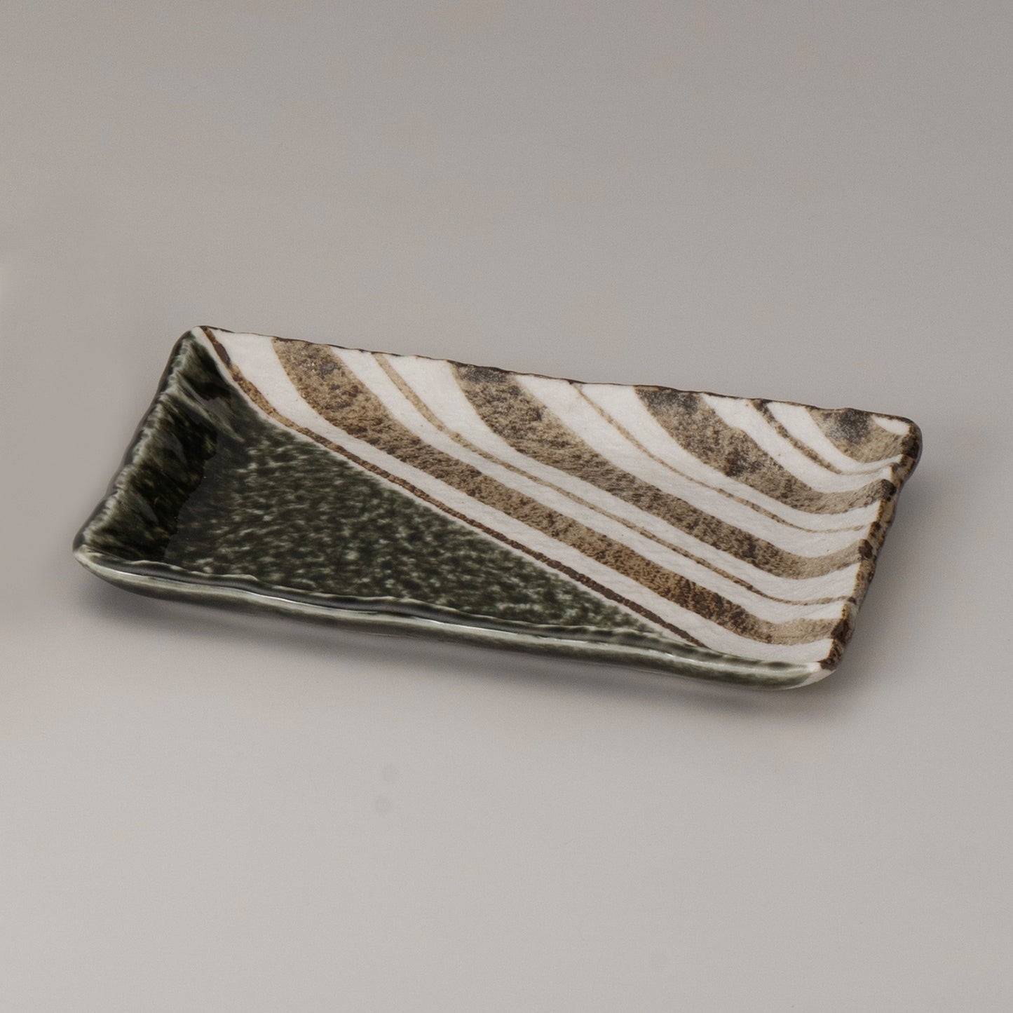 537-174920000 織部ストライプ8.0長角皿