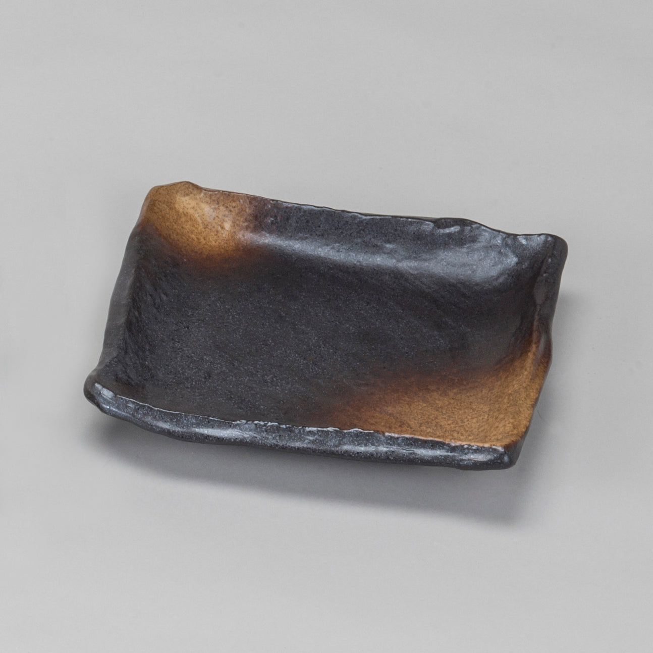 549-00030 黒備前金茶吹匠23cm正角皿