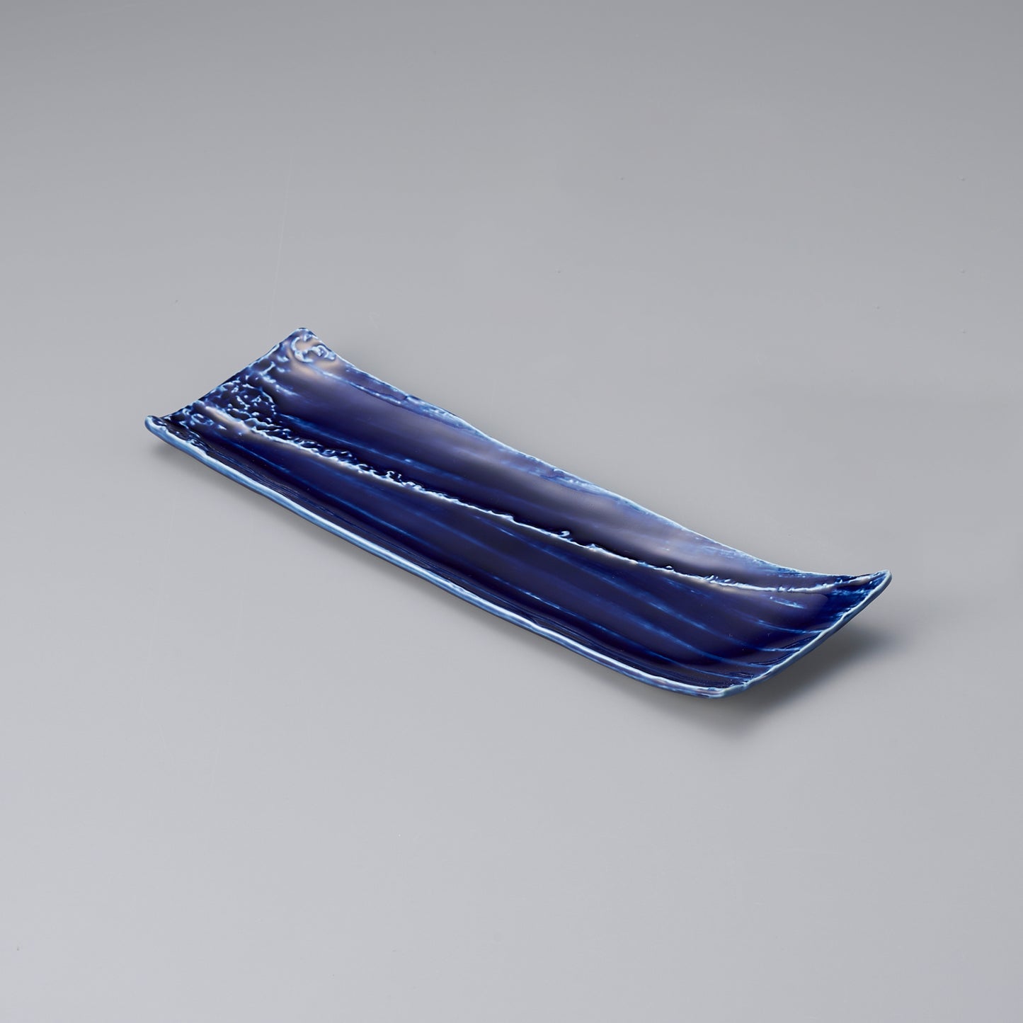 551-00014 藍紺しぶき長皿