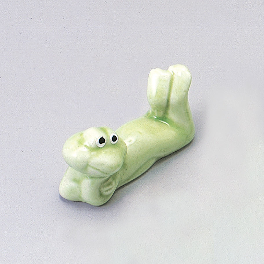610-32079 カエル箸置足上げ