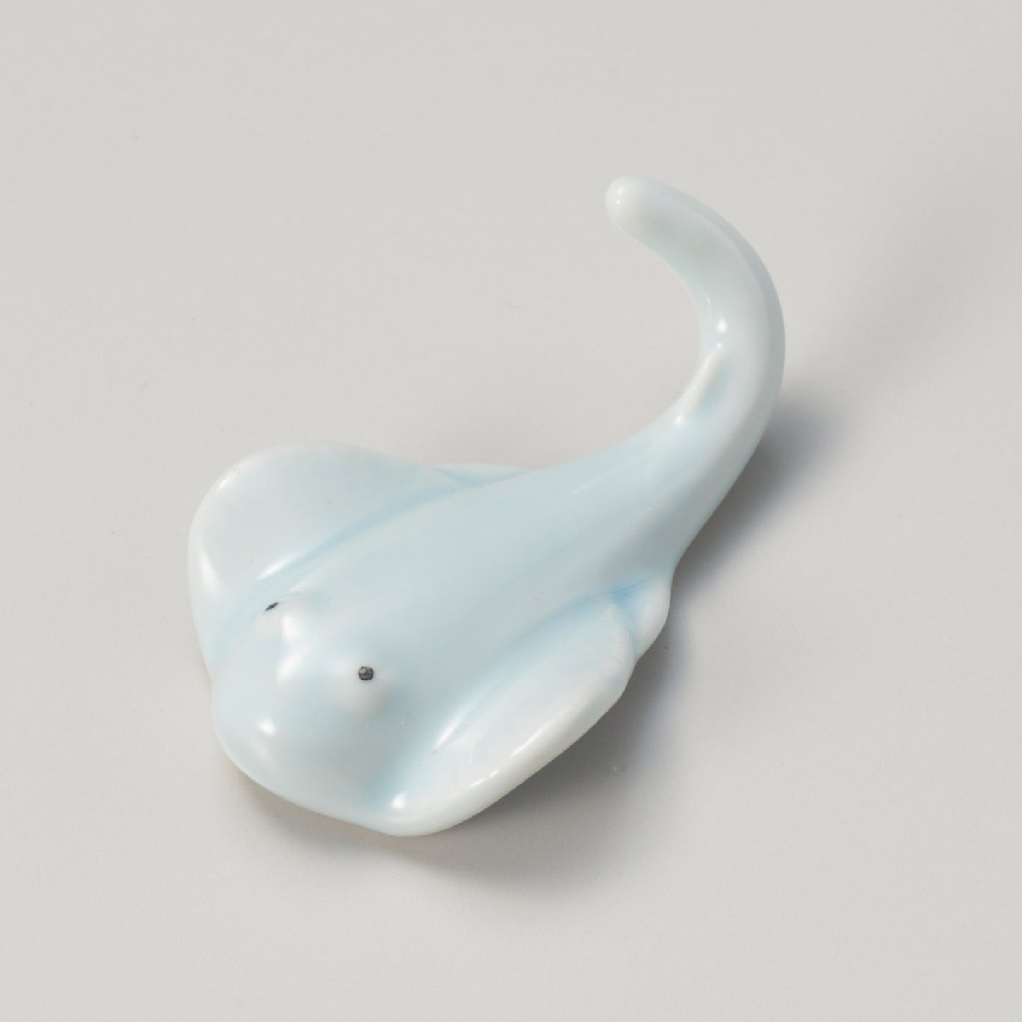 610-32316 えい箸置 青磁