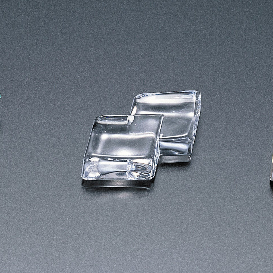 111-10132 菱重ね箸置