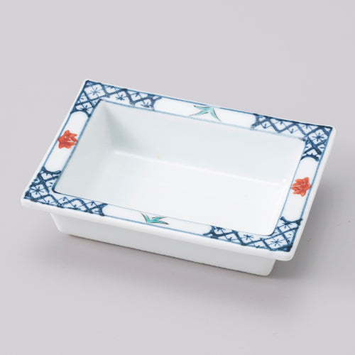 000-5 渕付草花菱紋千代口