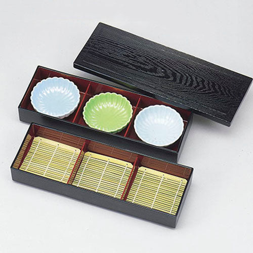 300-35211 賀茂弁当 3つ仕切 黒内朱