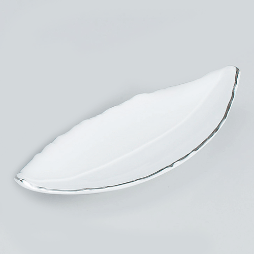 535-00031 笹型25cm皿 白磁渕プラチナ