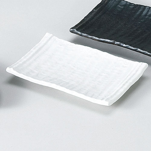 526-030400120 白マット削ぎ目焼物皿