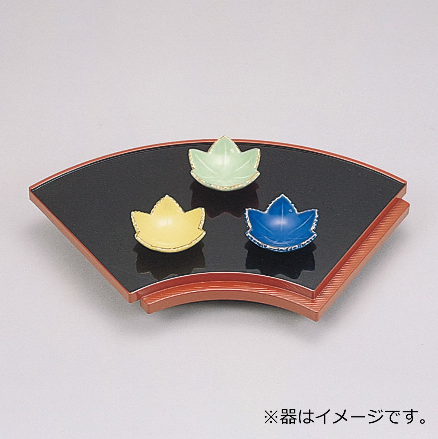 435-42211 扇面段付三宝 黒渕朱