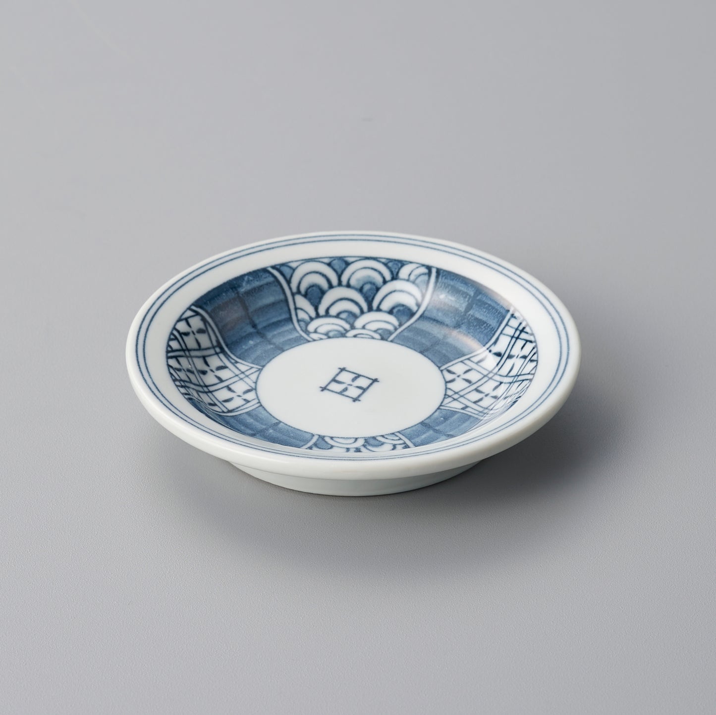 000-731　間取祥瑞柄小皿