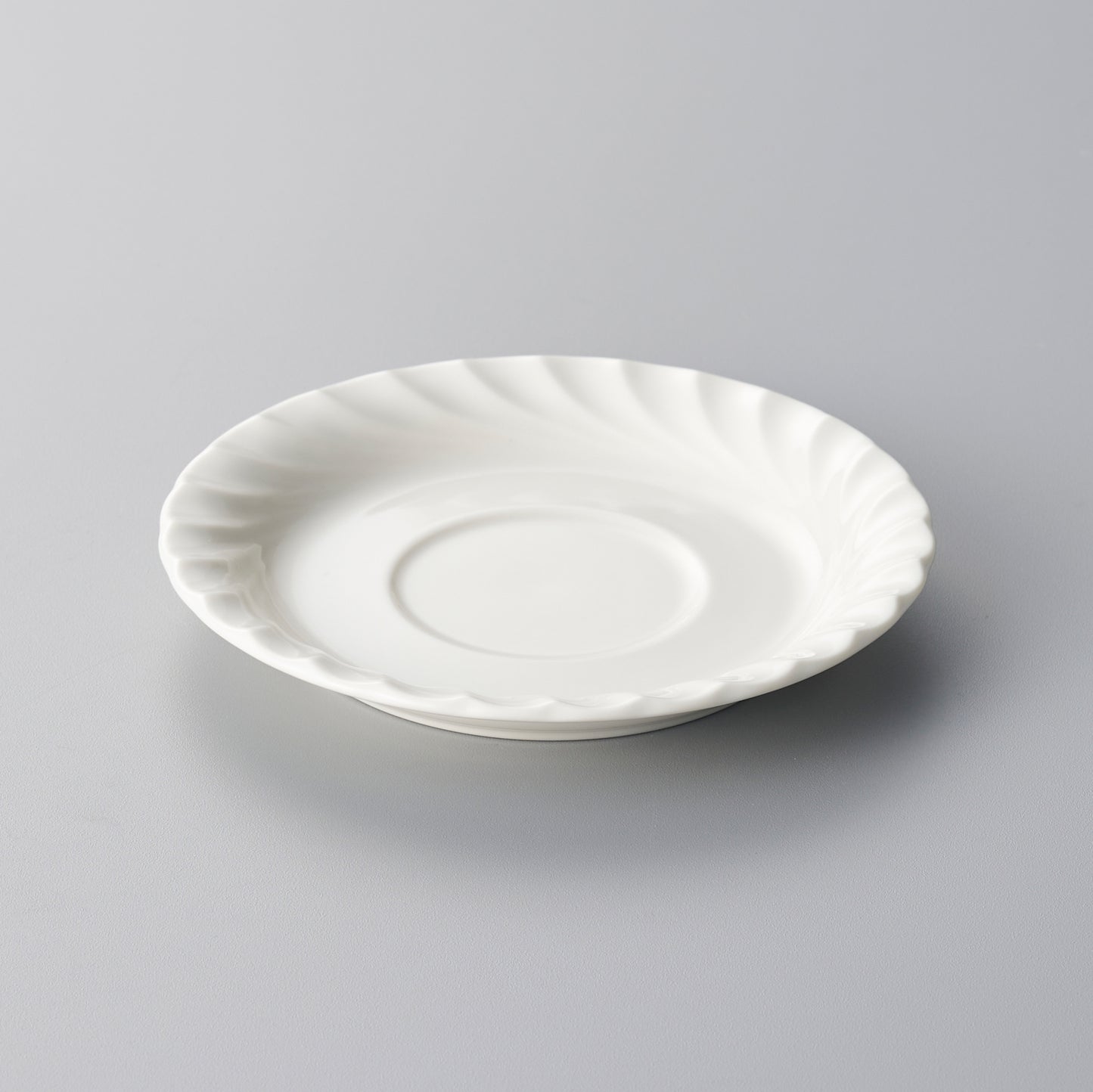 005-7　ウェーブホワイト受皿