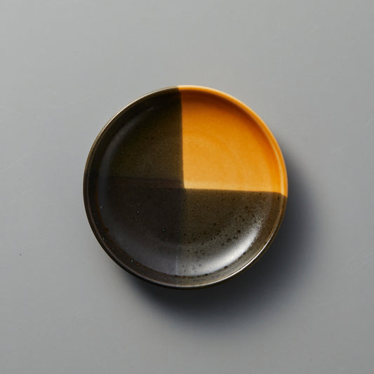 005-81　元禄塗分小皿　茶