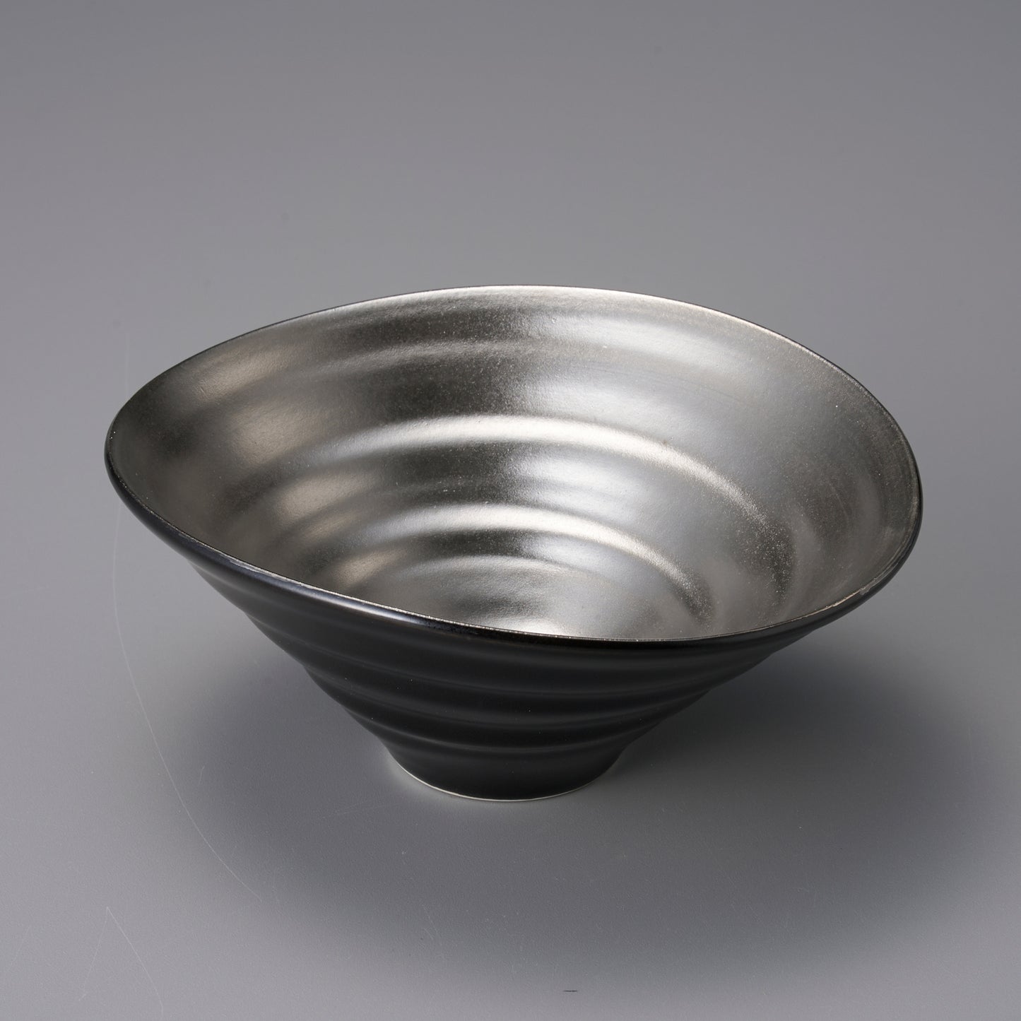 077-87　黒マット銀箔渦彫楕円深小鉢