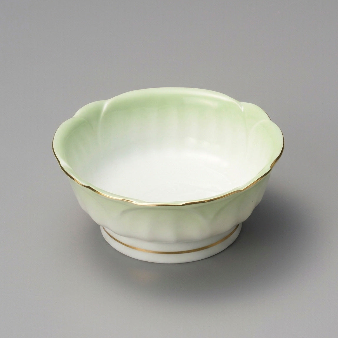 511-00012　渕金ヒワ吹梅型向付