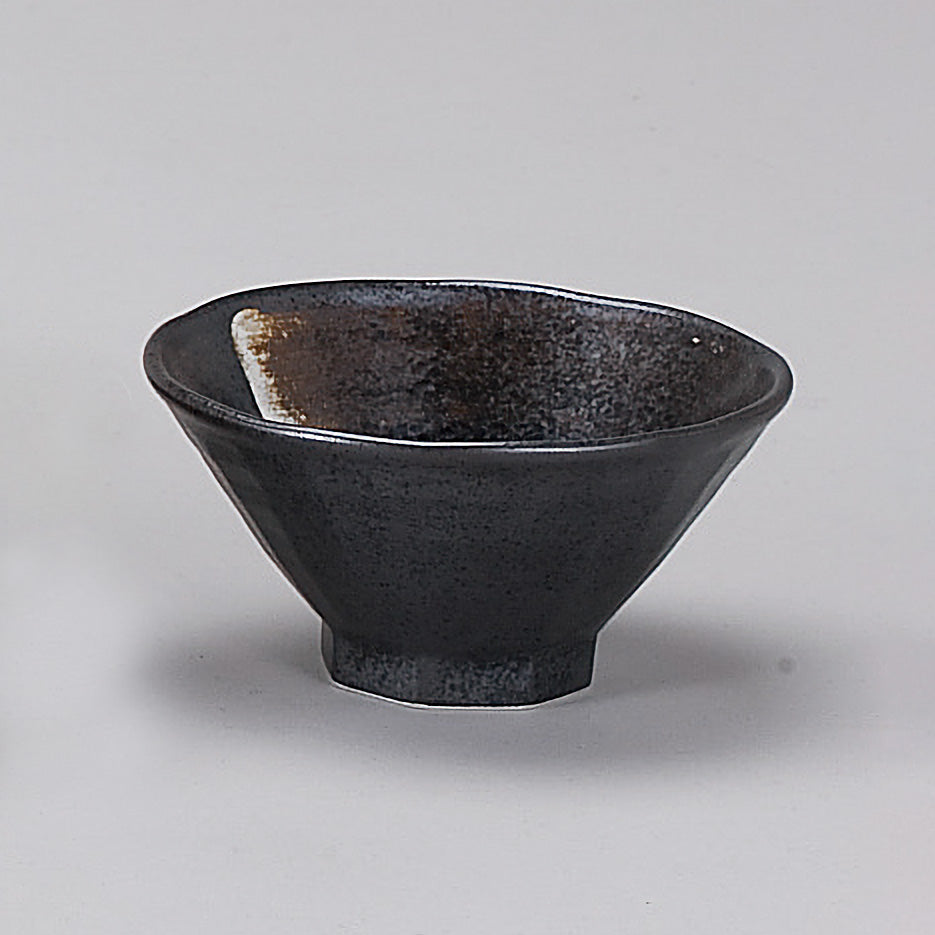 516-00508　黒結晶 八角4.8飯碗