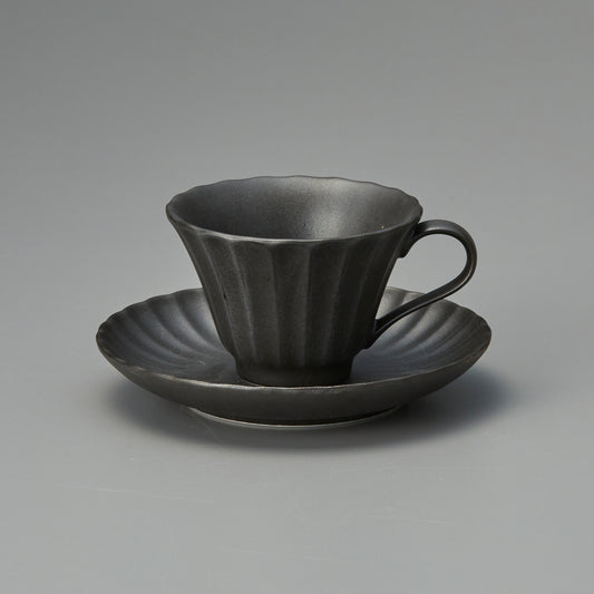 かすみ黒コーヒーカップ・14.5cm丸皿