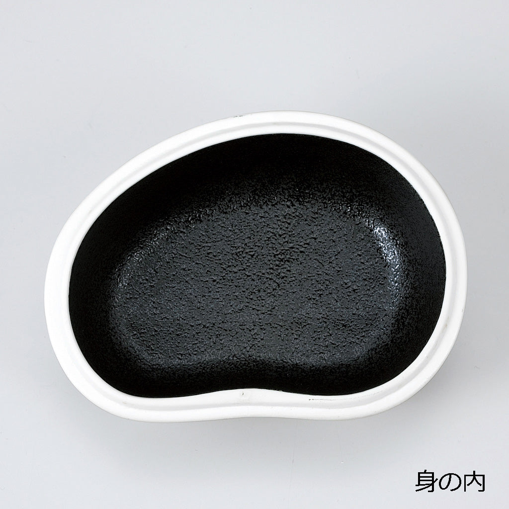 535-00022　黒散らしラスターまゆ型蓋物(中黒)