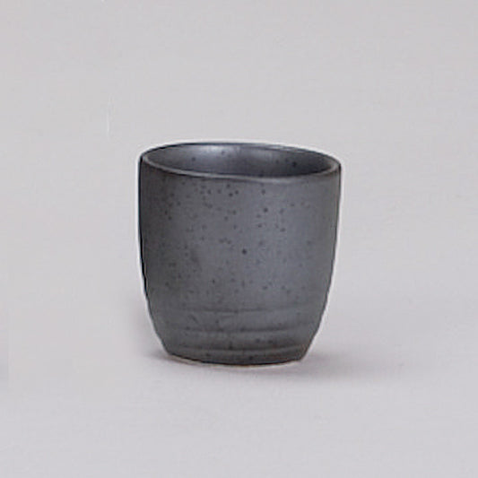 537-150024000　黒釉ぐい呑