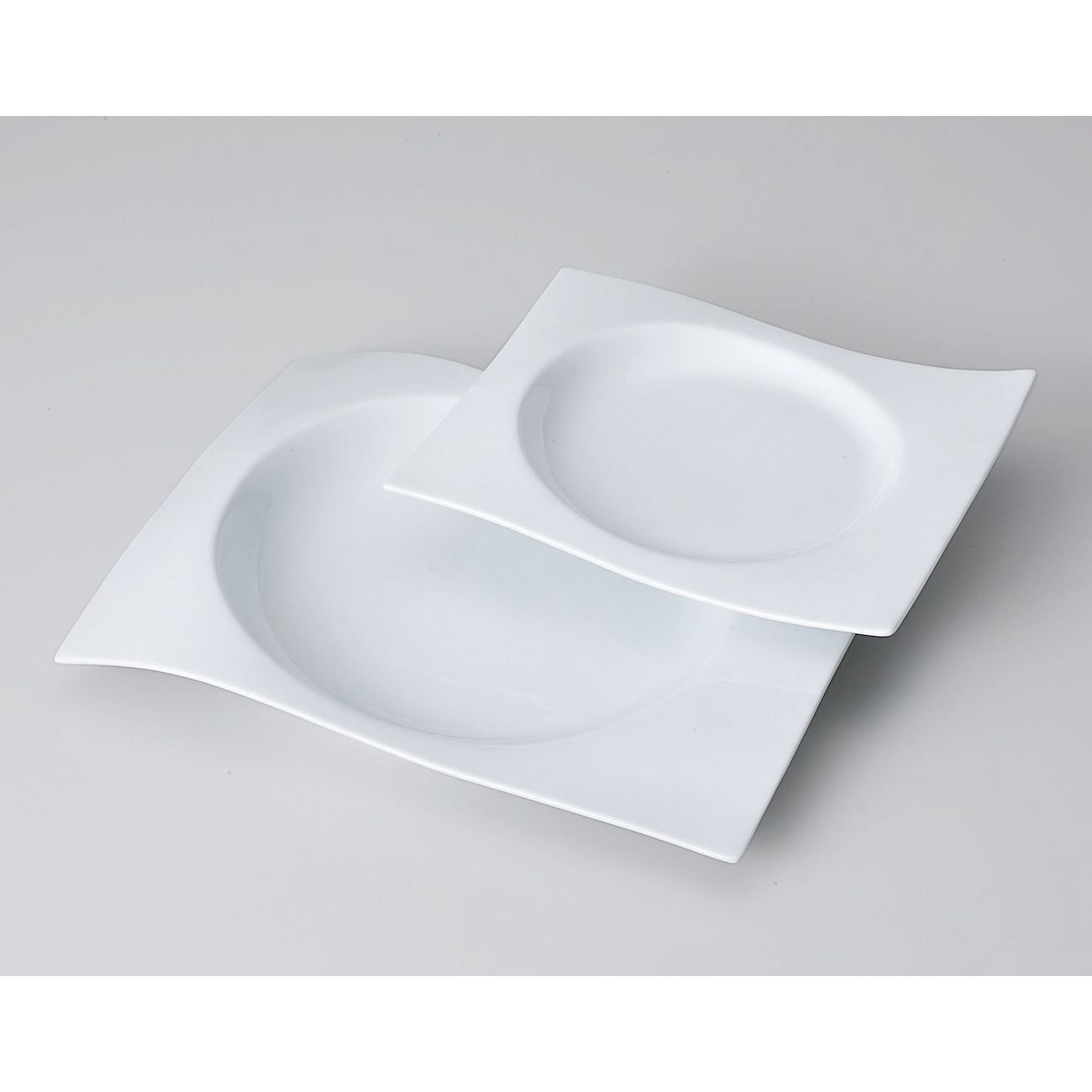 ウェーブ中丸皿