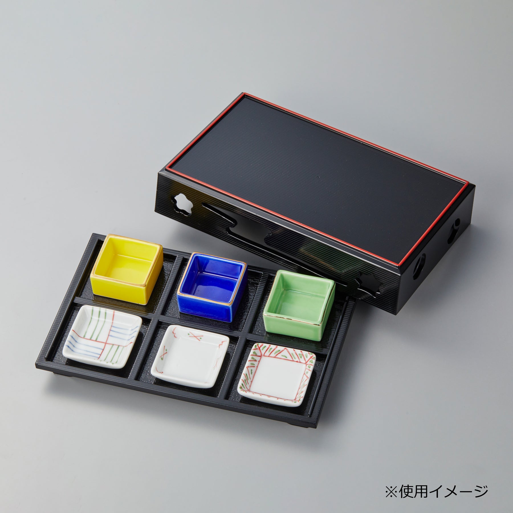 中古 樹脂製 醤油皿 タレ入れ 黒内朱 22個セット 直径9.5×高さ2.5cm 業務用 飲食店 料亭 会食 しょう油皿 札幌市 清田区 平岡 樹脂製 醤油皿 タレ入れ 黒内朱 22個セット 直径9.5×高さ2.5cm 業務用