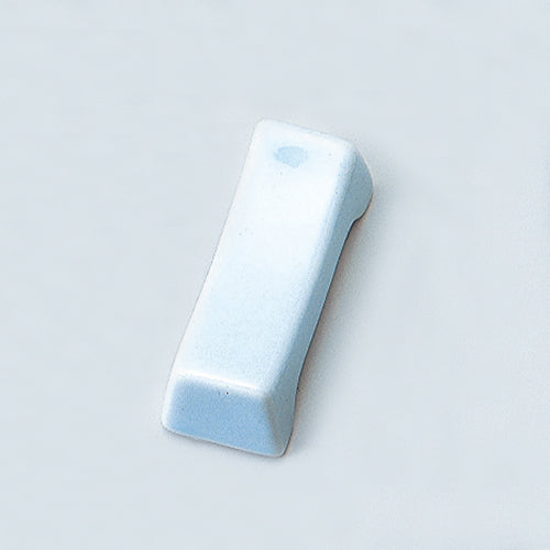 610-32167　枕箸置　青磁