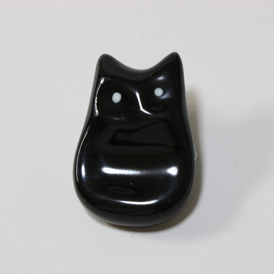 610-32257　だるま型ねこ箸置　黒
