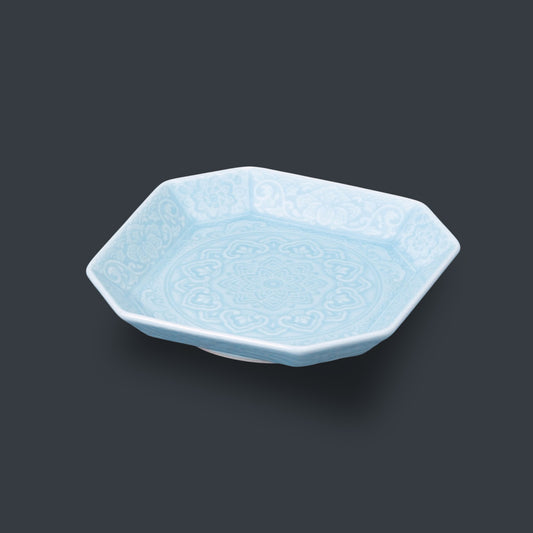 707-10330　青磁彫刻八角銘々皿