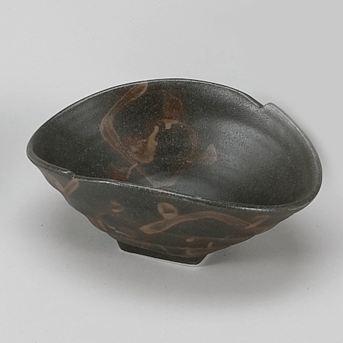 540-00027　変形中付　黒備前タコ唐草