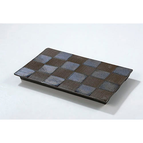 534-00239　炭化土市松窯変銀彩尺0寸盛皿
